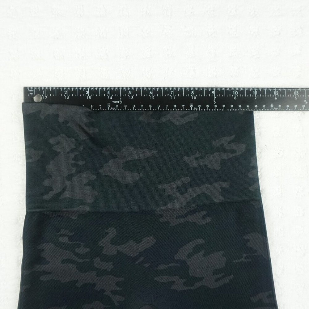 Spanx Leggings Womens Small Gray Camo Look At Me Now Seamless Cropped Gym Ladies - Picture 5 of 9
